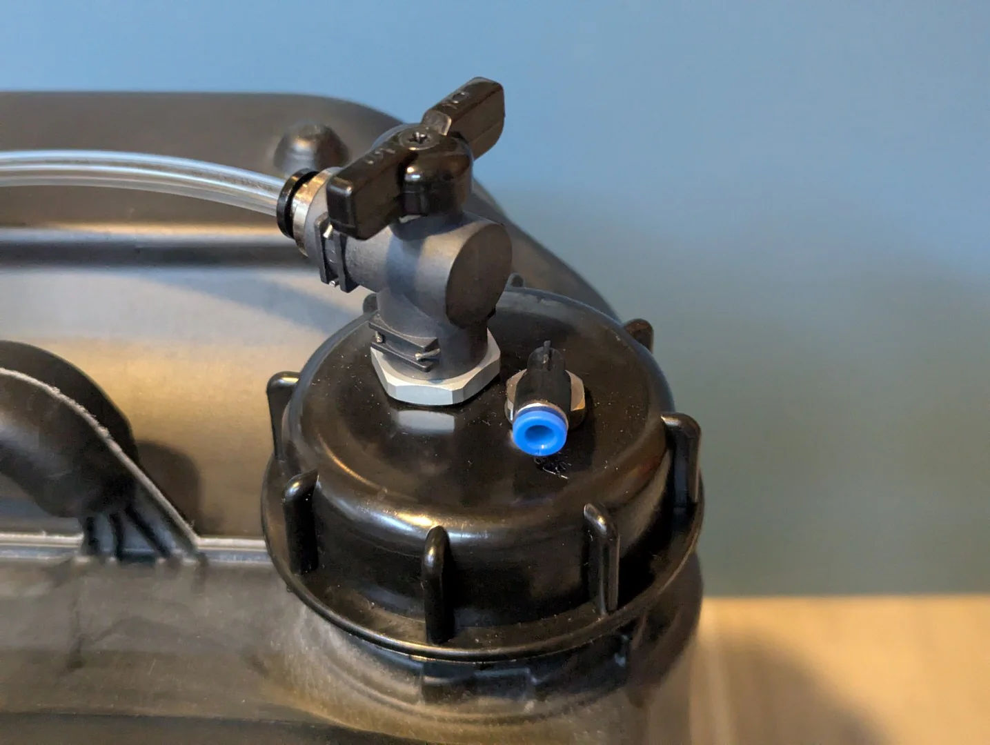 Assembled Fuel Can For EL Fuel Station from Smoke Systems 20L New Version - Image 3